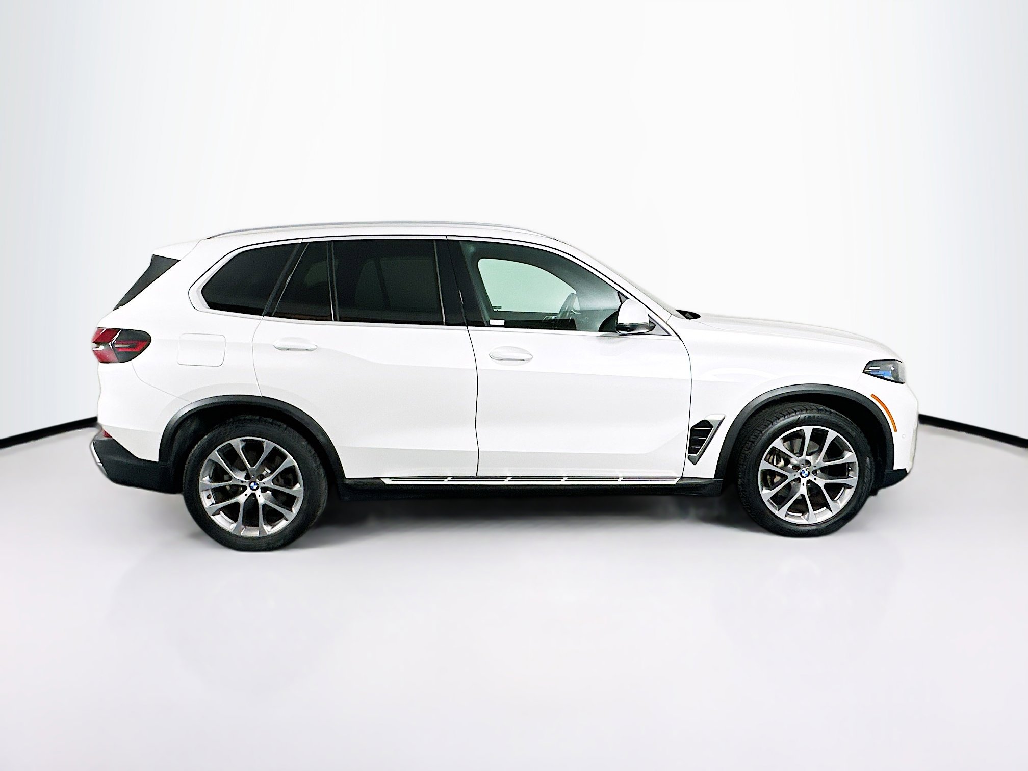 Used 2024 BMW X5 sDrive40i image 10