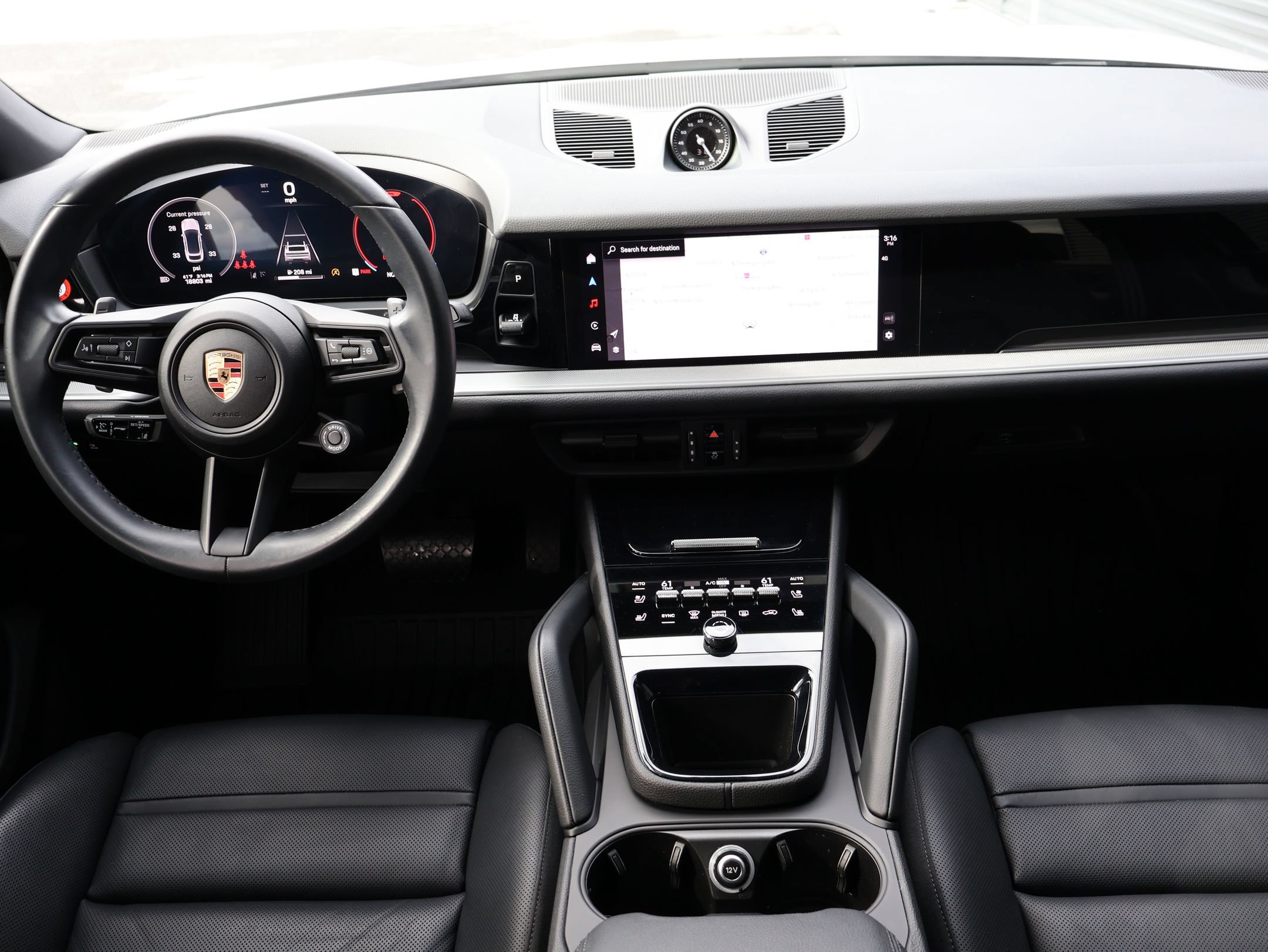 Certified 2025 Porsche Cayenne Coupe AWD/4WD image 25