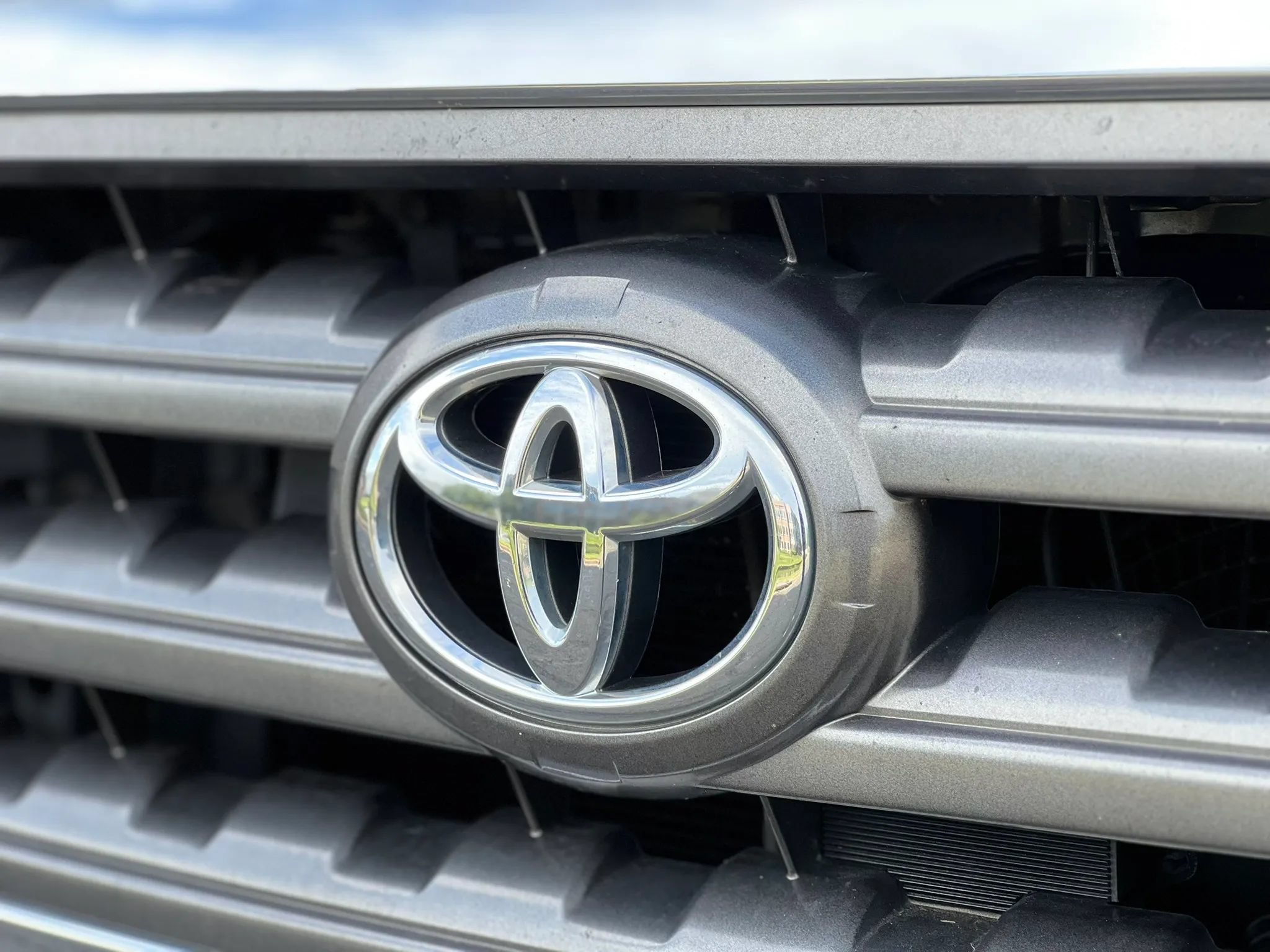 Used 2014 Toyota Sequoia SR5 RWD image 9