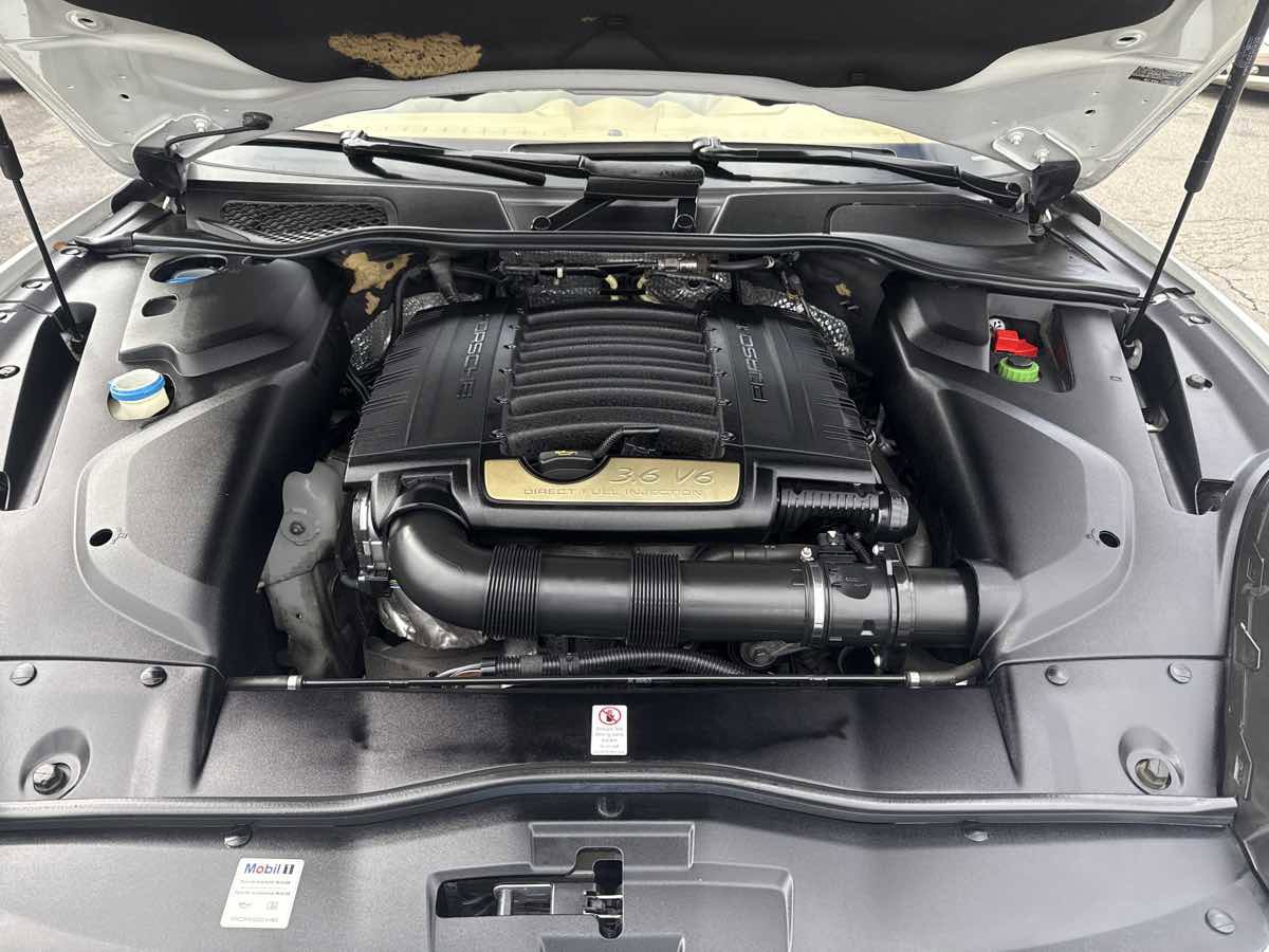 Used 2017 Porsche Cayenne image 27