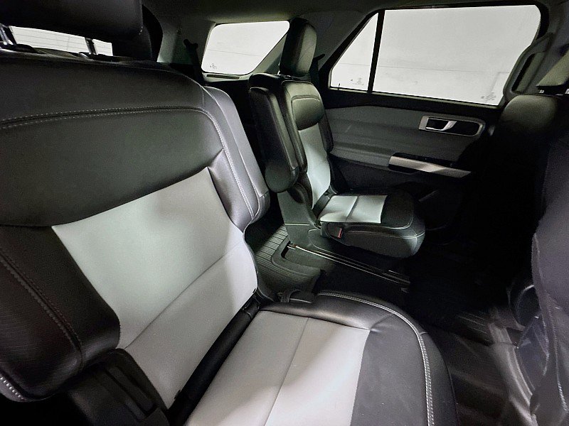 Used 2022 Ford Explorer XLT w/ Equipment Group 202A image 28