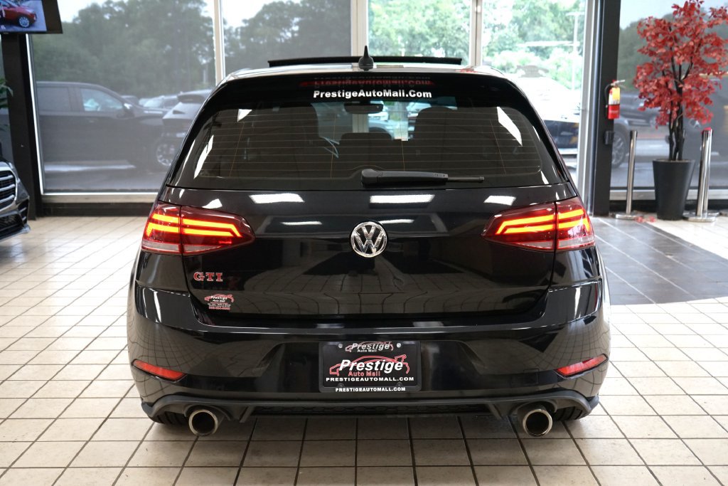 Used 2019 Volkswagen GTI SE FWD image 15