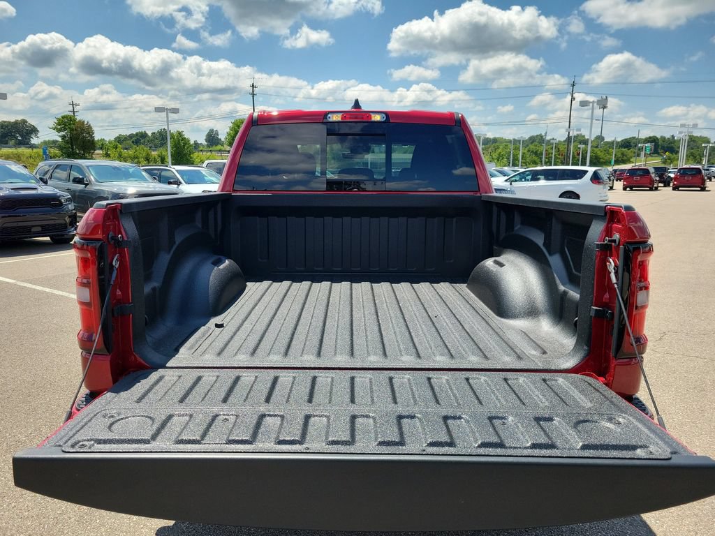 New 2026 RAM 1500 Express AWD/4WD image 6