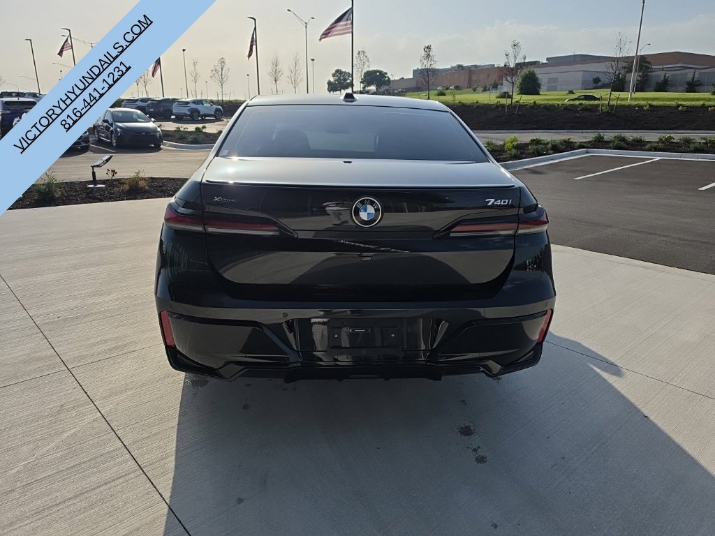 Used 2026 BMW 740i xDrive AWD/4WD image 4