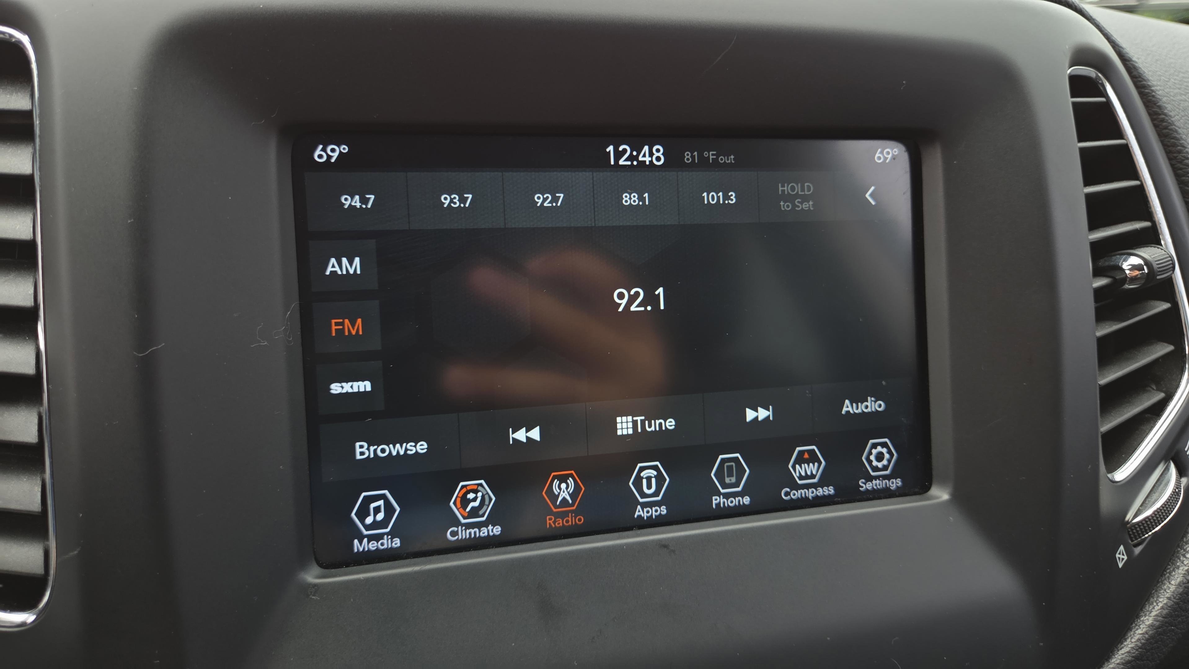 Used 2020 Jeep Compass Latitude FWD image 27