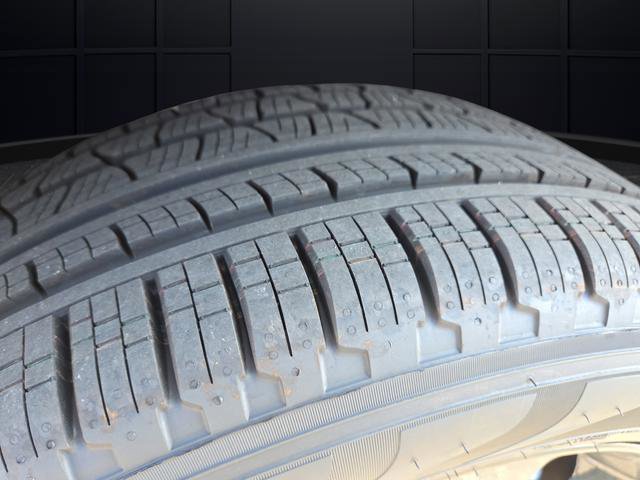 New 2025 Jeep Grand Cherokee L Limited w/ Luxury Tech Group II image 46