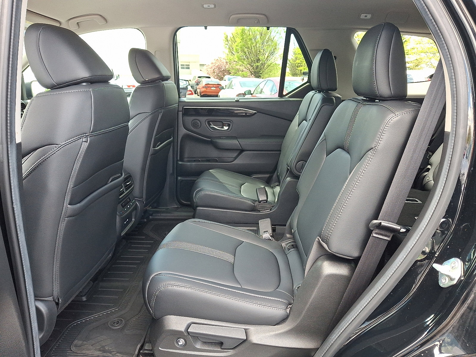 Used 2024 Honda Pilot EX-L image 10