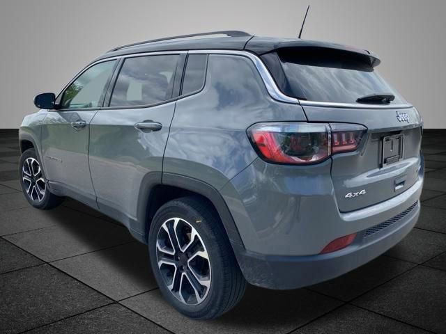 Used 2022 Jeep Compass Limited AWD/4WD image 9