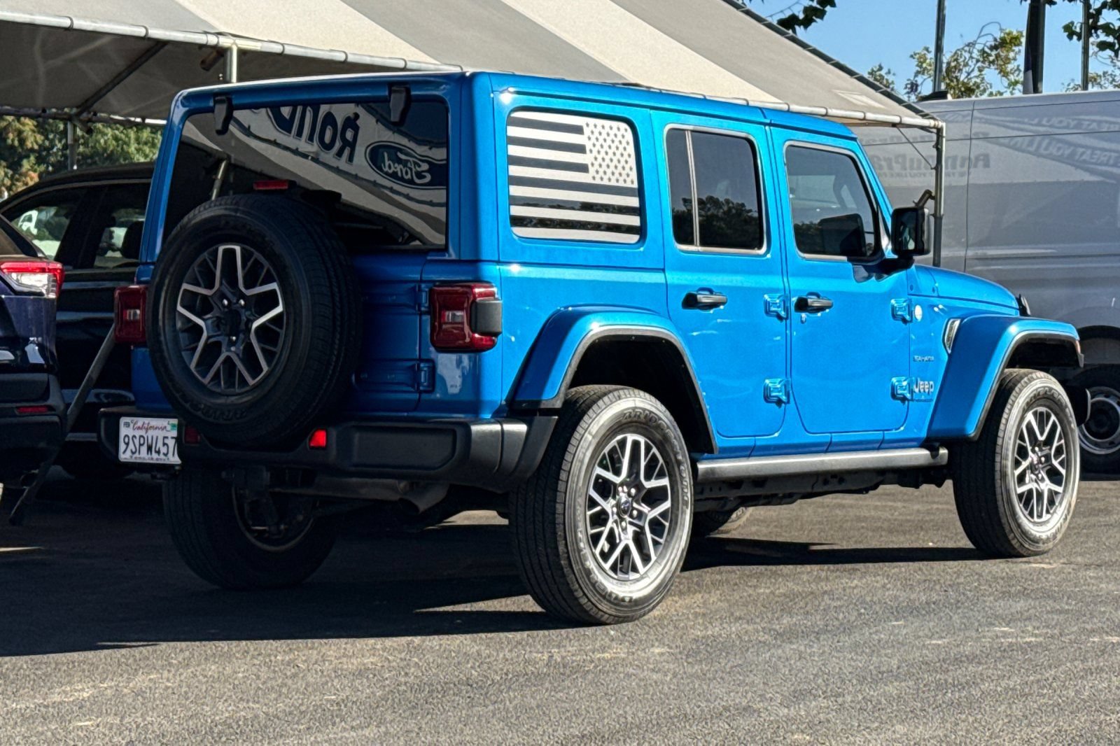 Used 2024 Jeep Wrangler Unlimited Sahara AWD/4WD image 4
