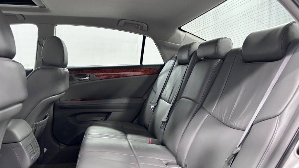 Used 2005 Toyota Avalon XLS image 22