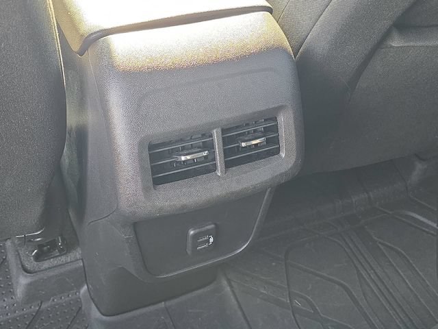 Certified 2024 Chevrolet Equinox LT w/ LPO, Floor Liner Package FWD image 27