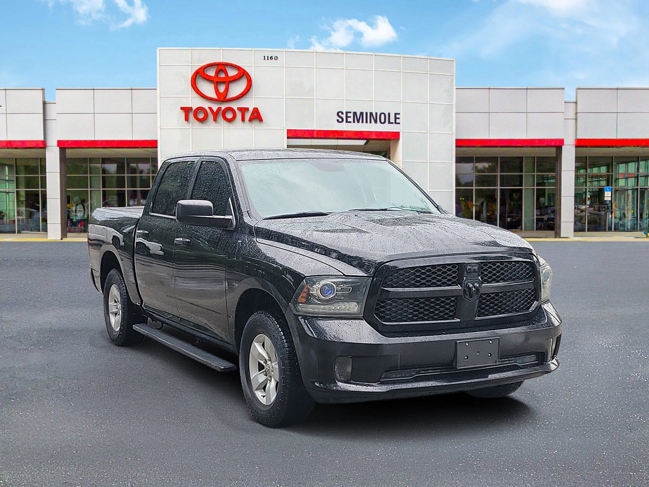Used 2014 RAM 1500 Express w/ Black Ram 1500 Express Group AWD/4WD image 2