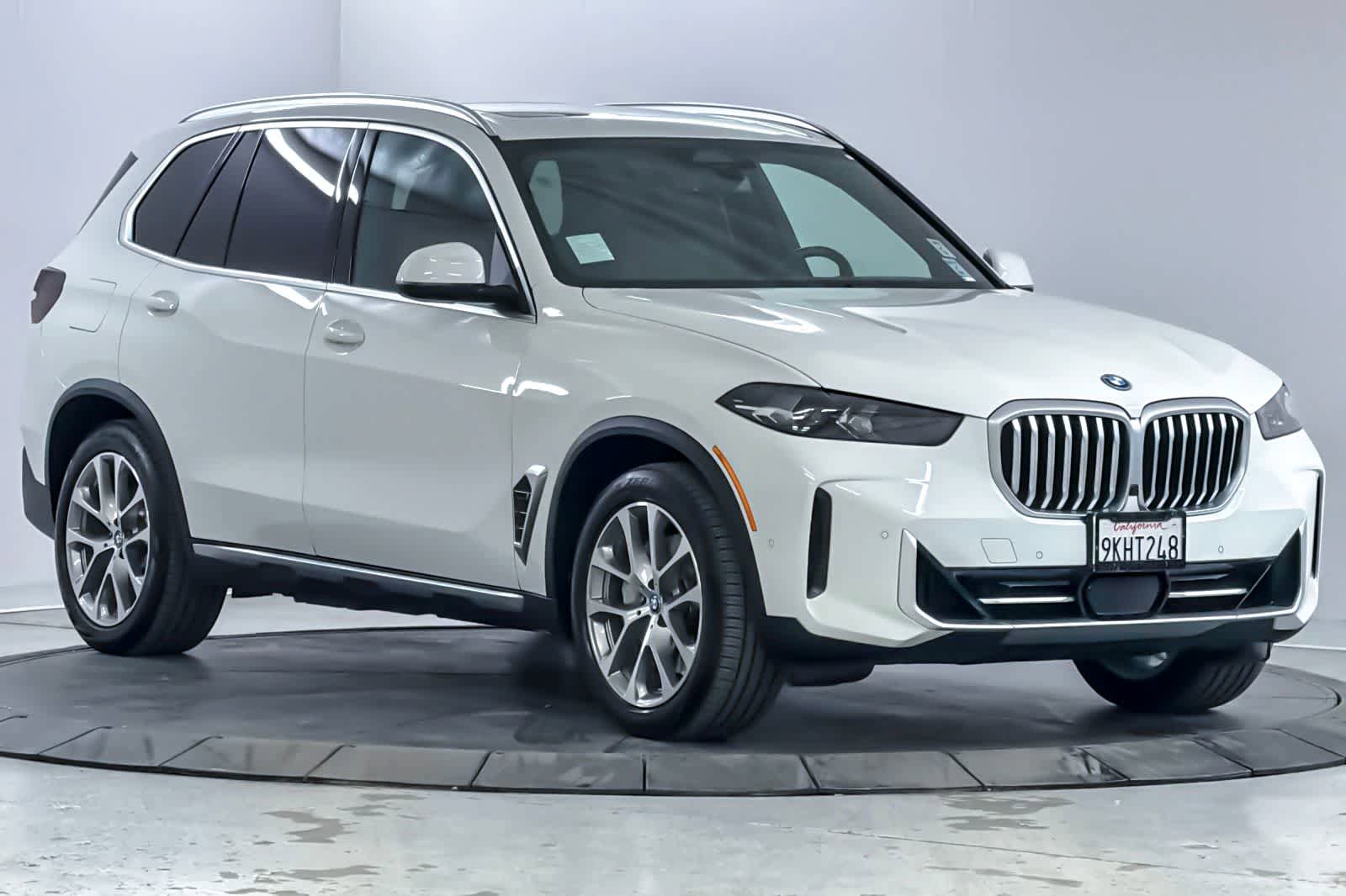 Used 2024 BMW X5 xDrive50e AWD/4WD image 9