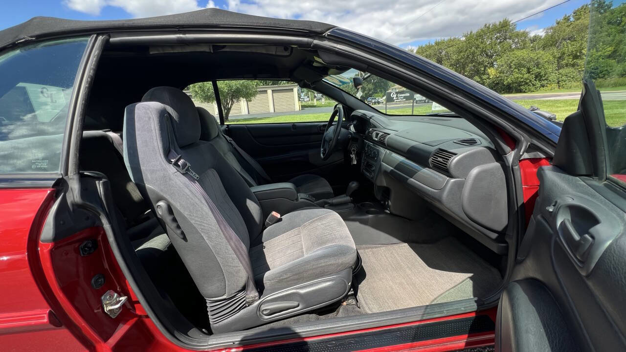 Used 2004 Chrysler Sebring LXi image 28