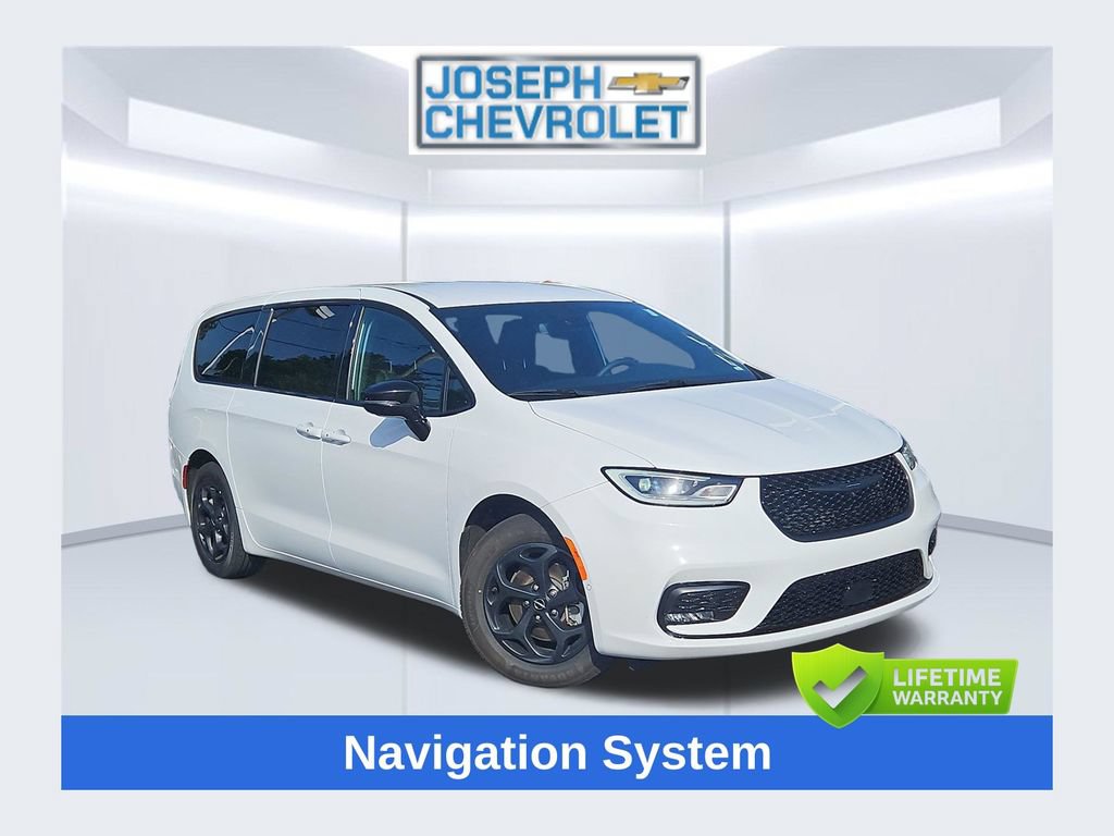 Used 2024 Chrysler Pacifica Limited