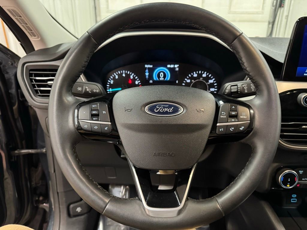 Used 2022 Ford Escape SEL w/ Equipment Group 302A image 6