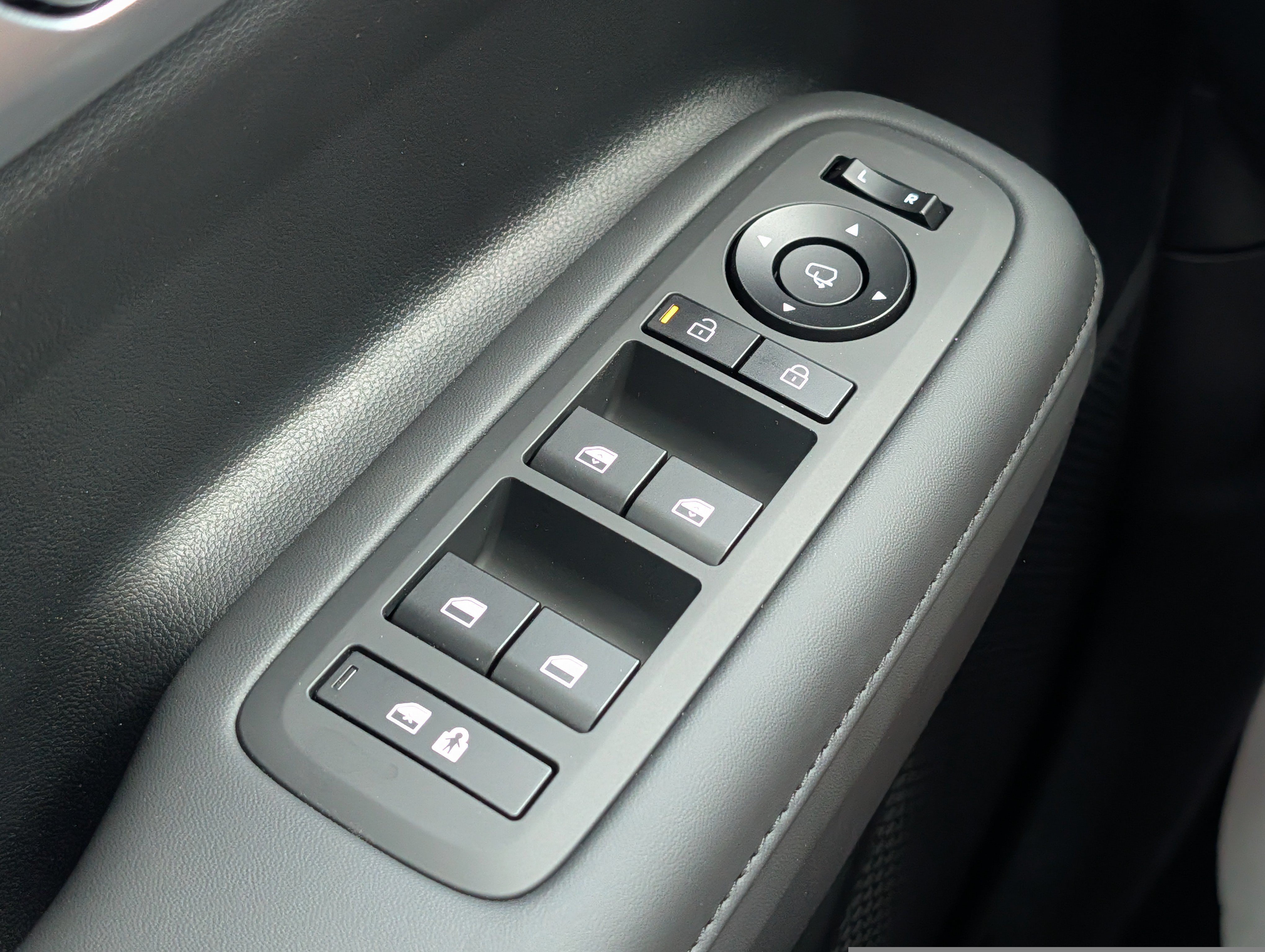 New 2026 Hyundai Santa Fe Limited AWD/4WD image 11