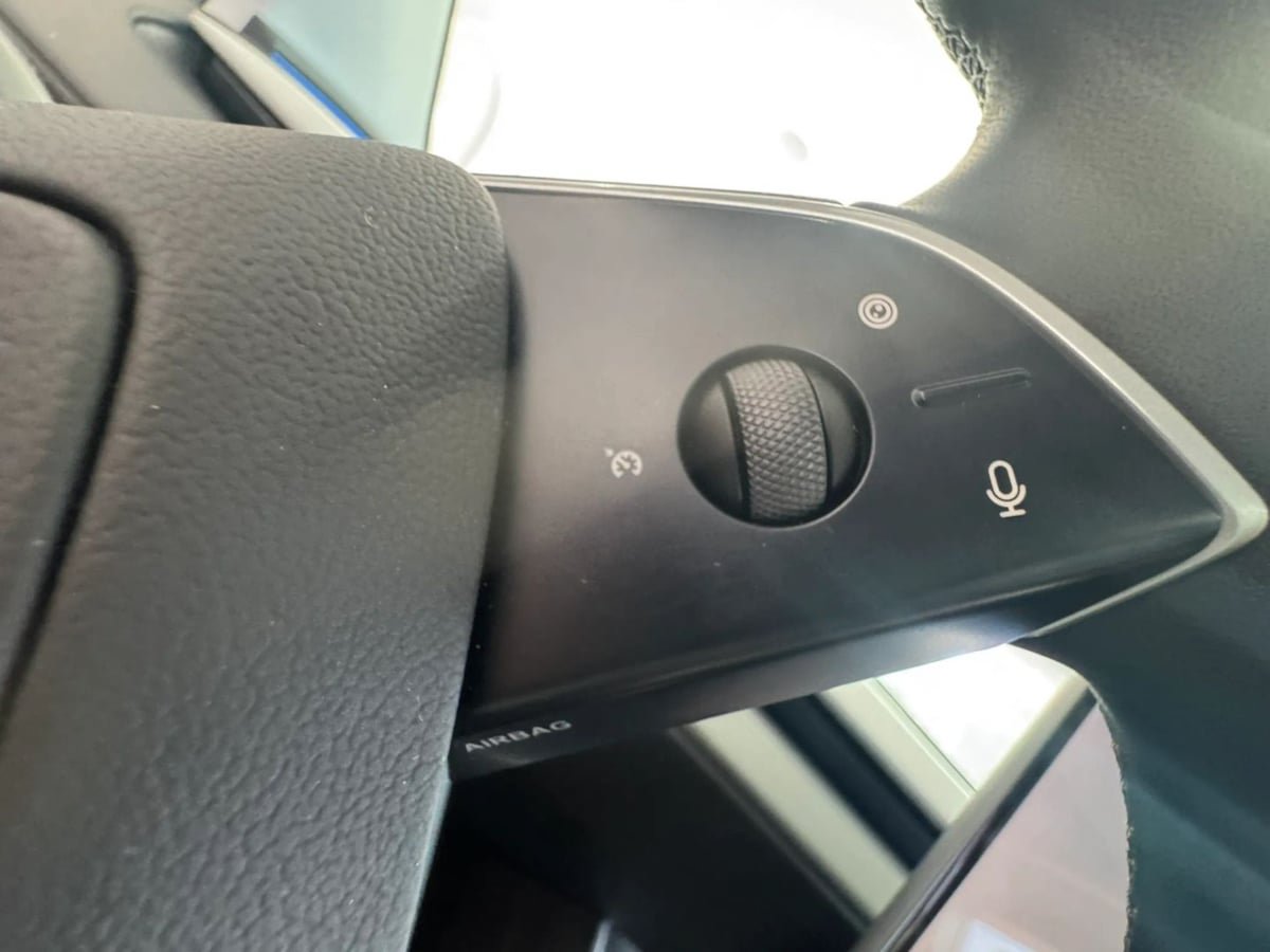 Used 2026 Tesla Model Y 2WD image 21