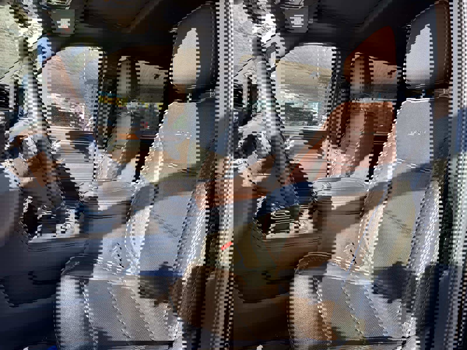 Used 2024 GMC Sierra 2500 Denali w/ Denali Reserve Package image 32