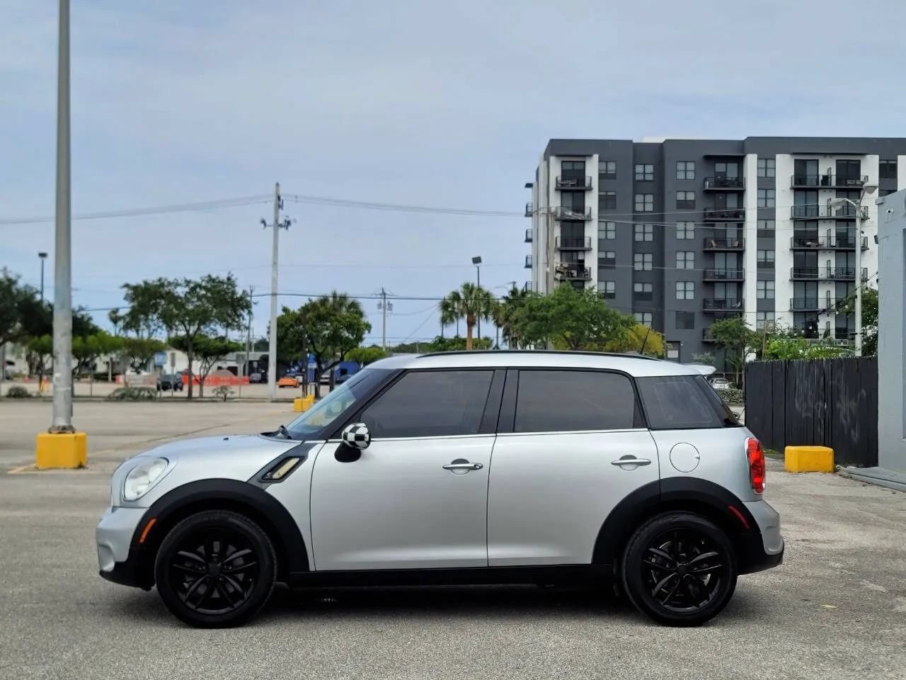Used 2012 MINI Cooper Countryman S FWD image 8