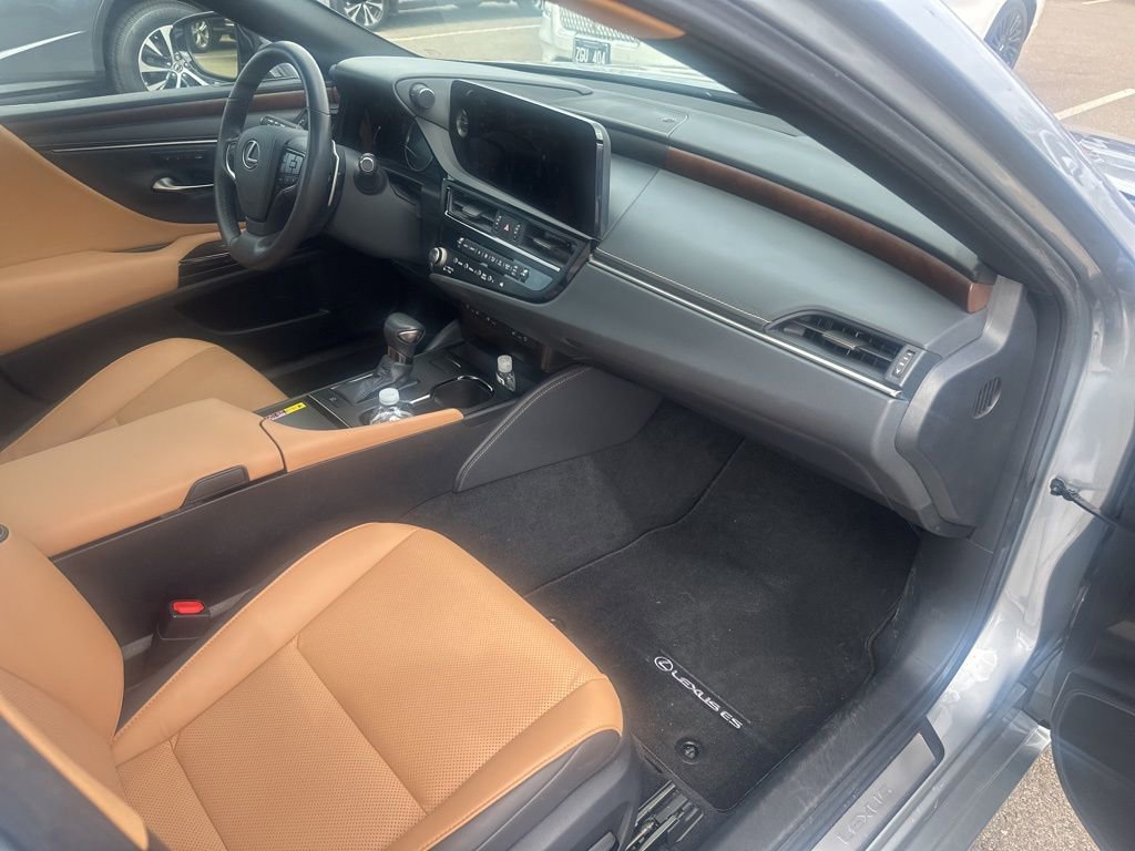 Certified 2023 Lexus ES 350 w/ Premium Package image 17