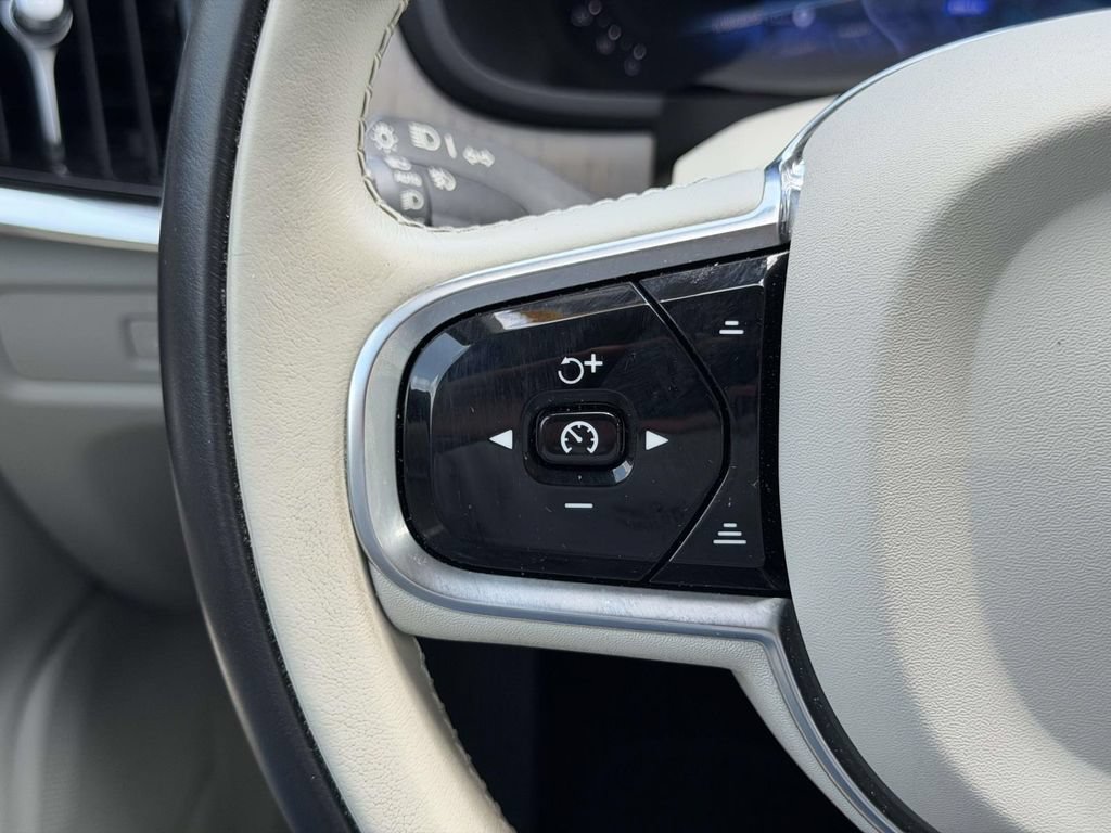 Used 2023 Volvo S90 B6 Plus AWD/4WD image 9
