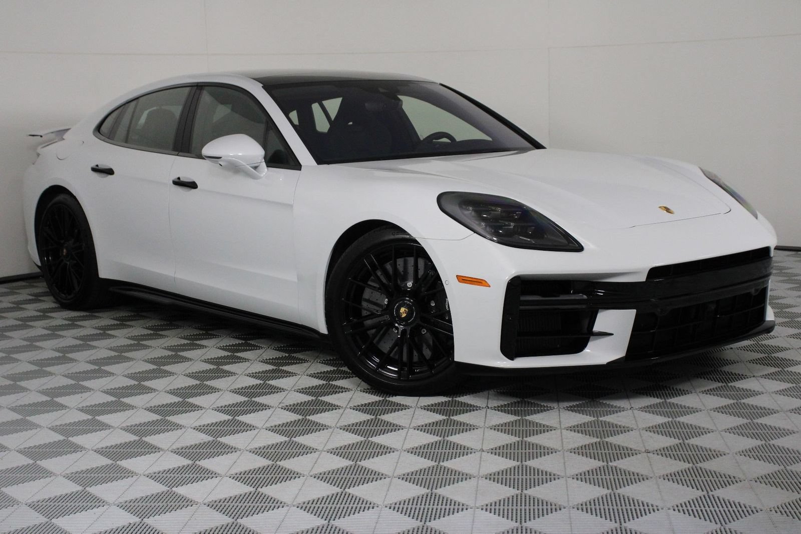 Certified 2026 Porsche Panamera GTS AWD/4WD image 9
