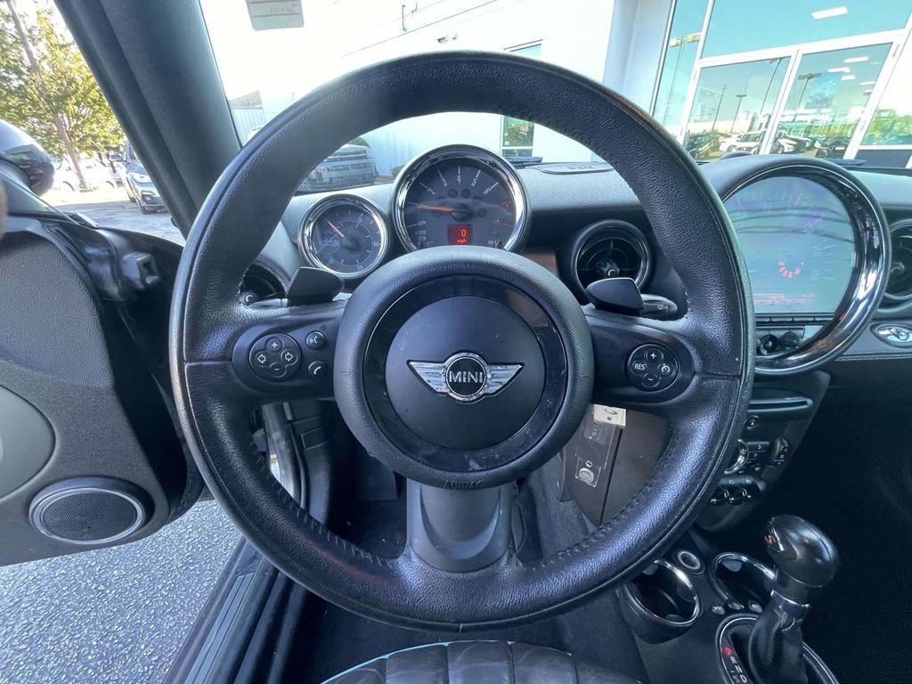 Used 2015 MINI Cooper S image 19