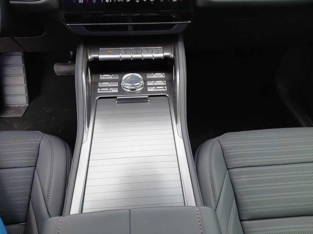 New 2026 Lincoln Nautilus Reserve w/ Jet Appearance Package AWD/4WD image 25
