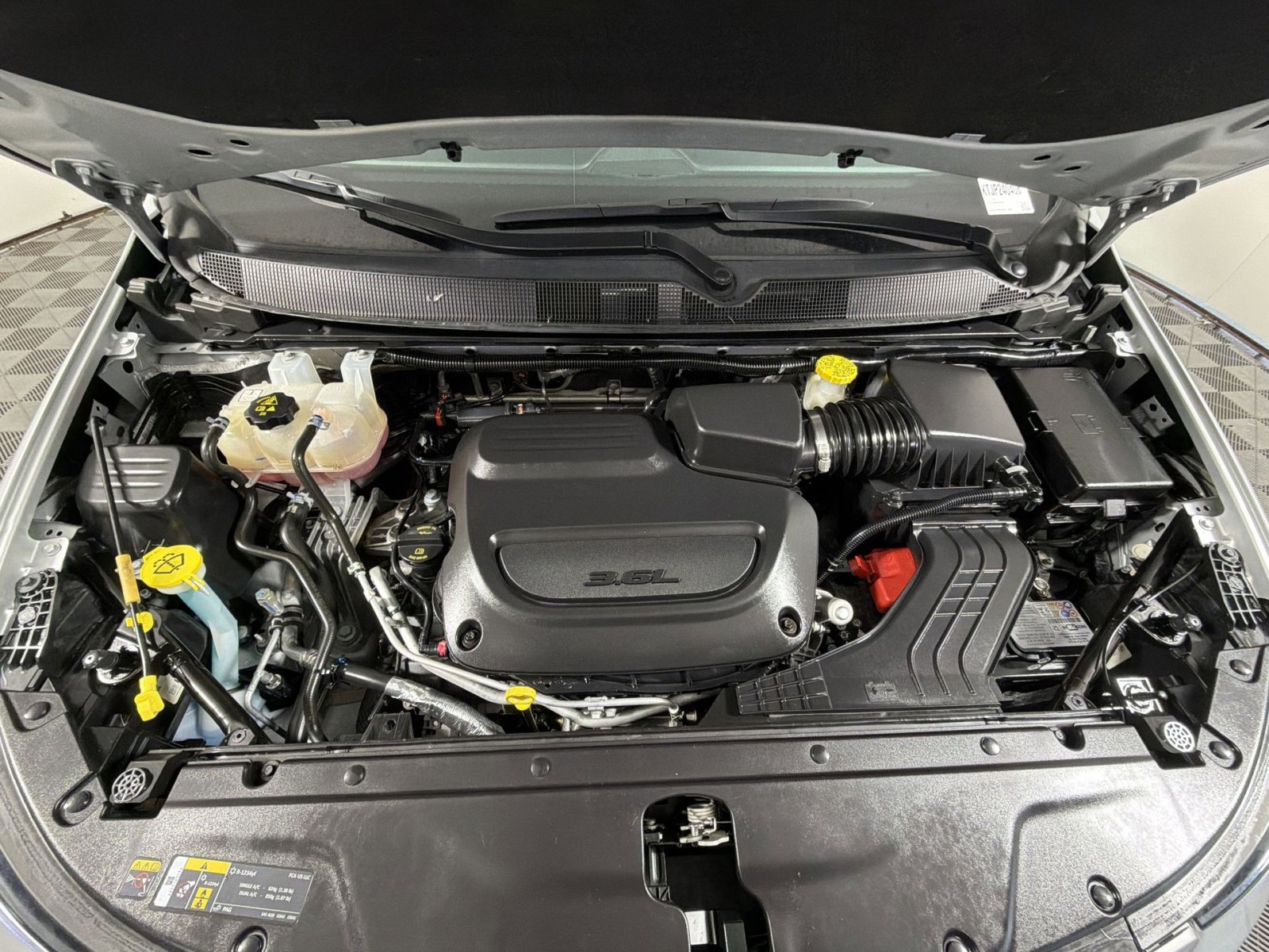 Used 2024 Chrysler Pacifica Limited image 29