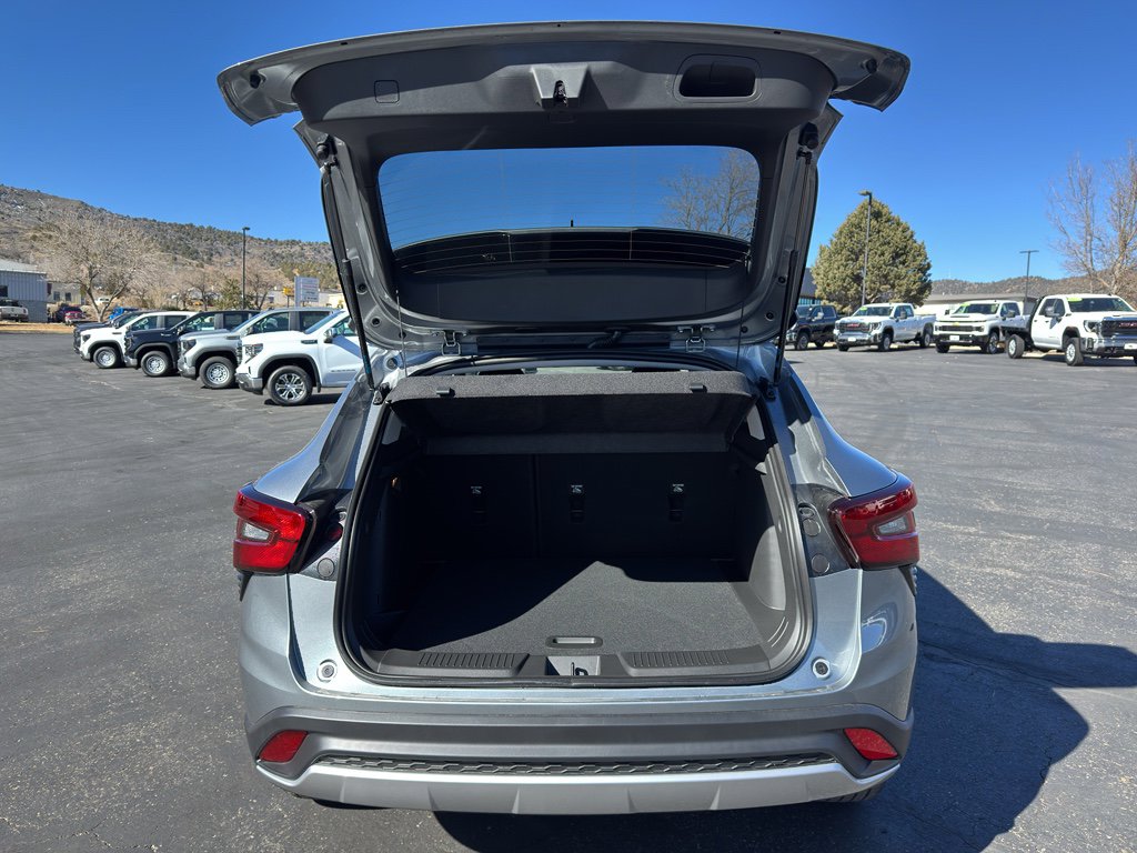 Used 2026 Chevrolet Trax LT w/ LT Convenience Package image 10