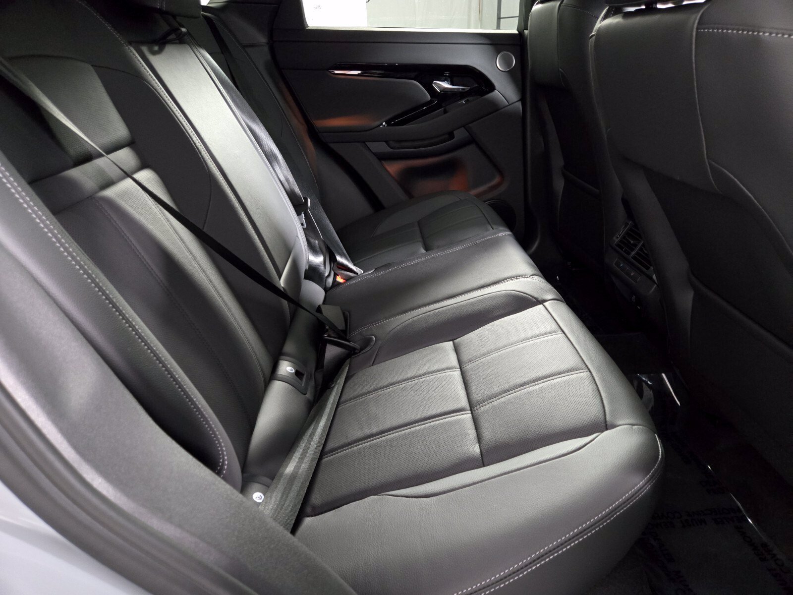 New 2026 Land Rover Range Rover Evoque Hoxton AWD/4WD image 18
