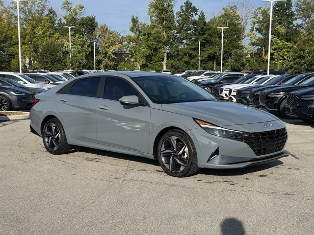 Used 2022 Hyundai Elantra Limited