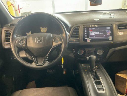 Used 2019 Honda HR-V Sport image 2