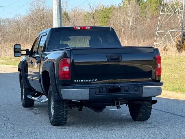 Used 2009 Chevrolet Silverado 2500 LT w/ Exterior Plus Package image 24
