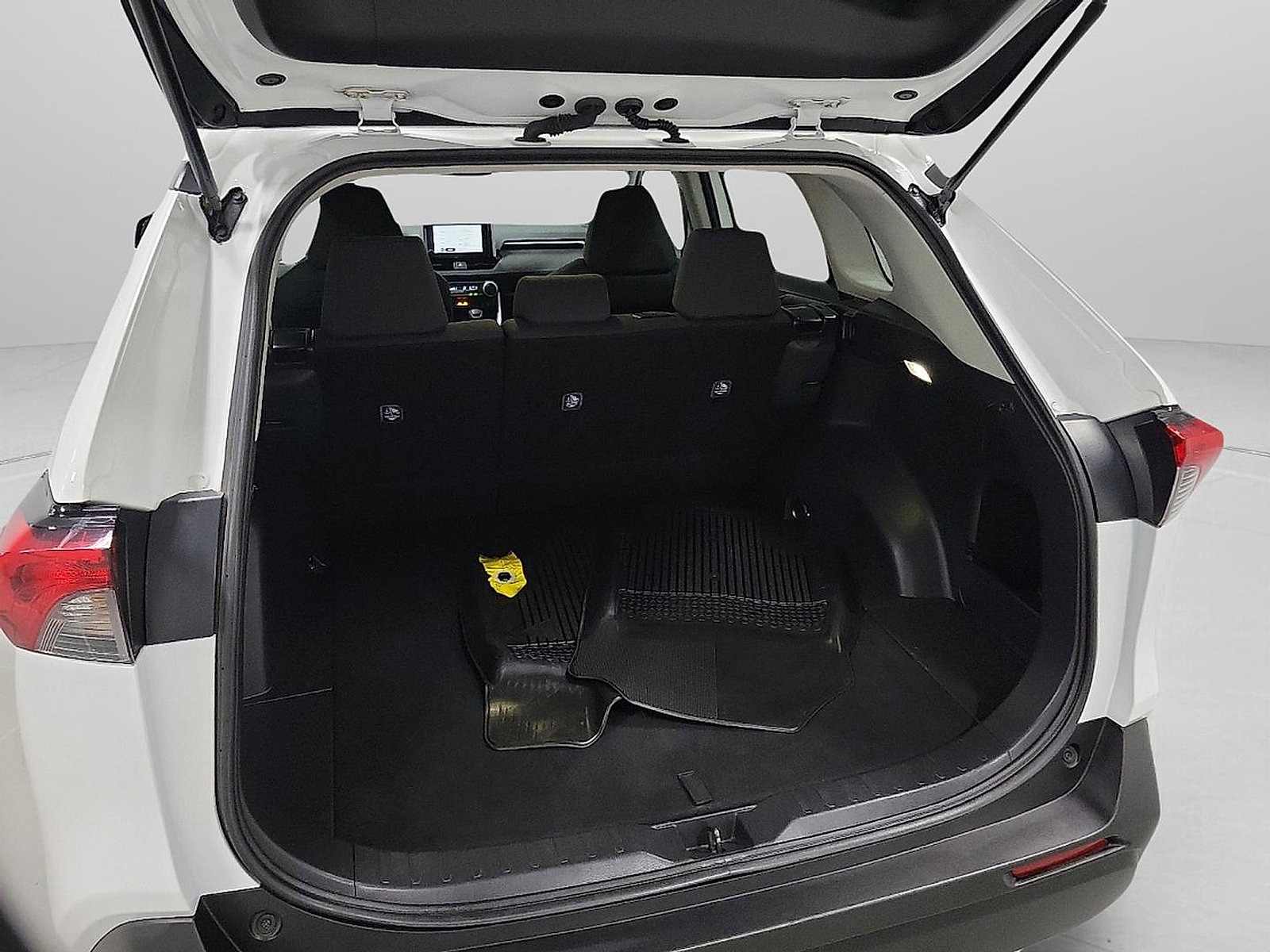 Certified 2024 Toyota RAV4 LE image 7