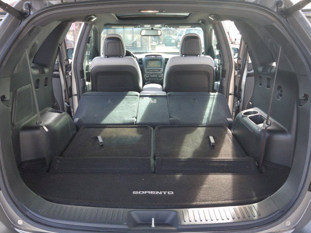 Used 2015 Kia Sorento SX image 35