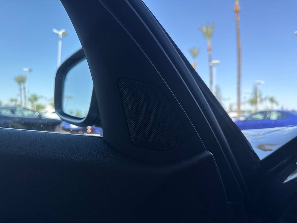 New 2026 BMW 330i Sedan w/ Convenience Package RWD image 6