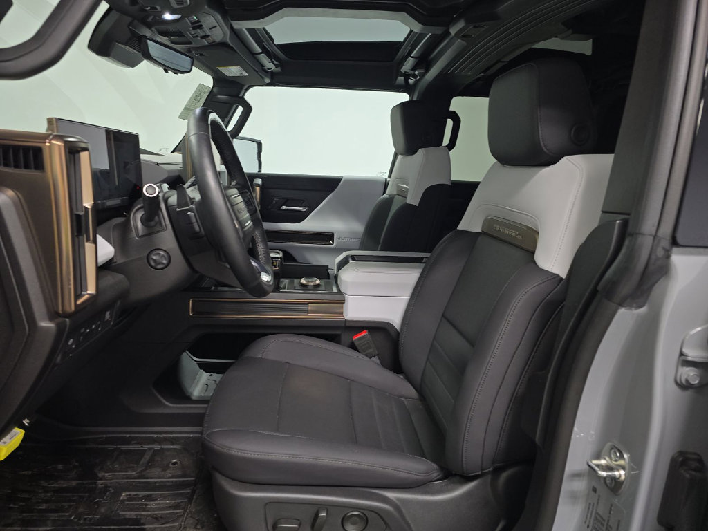 Certified 2025 GMC Hummer EV 2X w/ LPO, Sport Package image 3