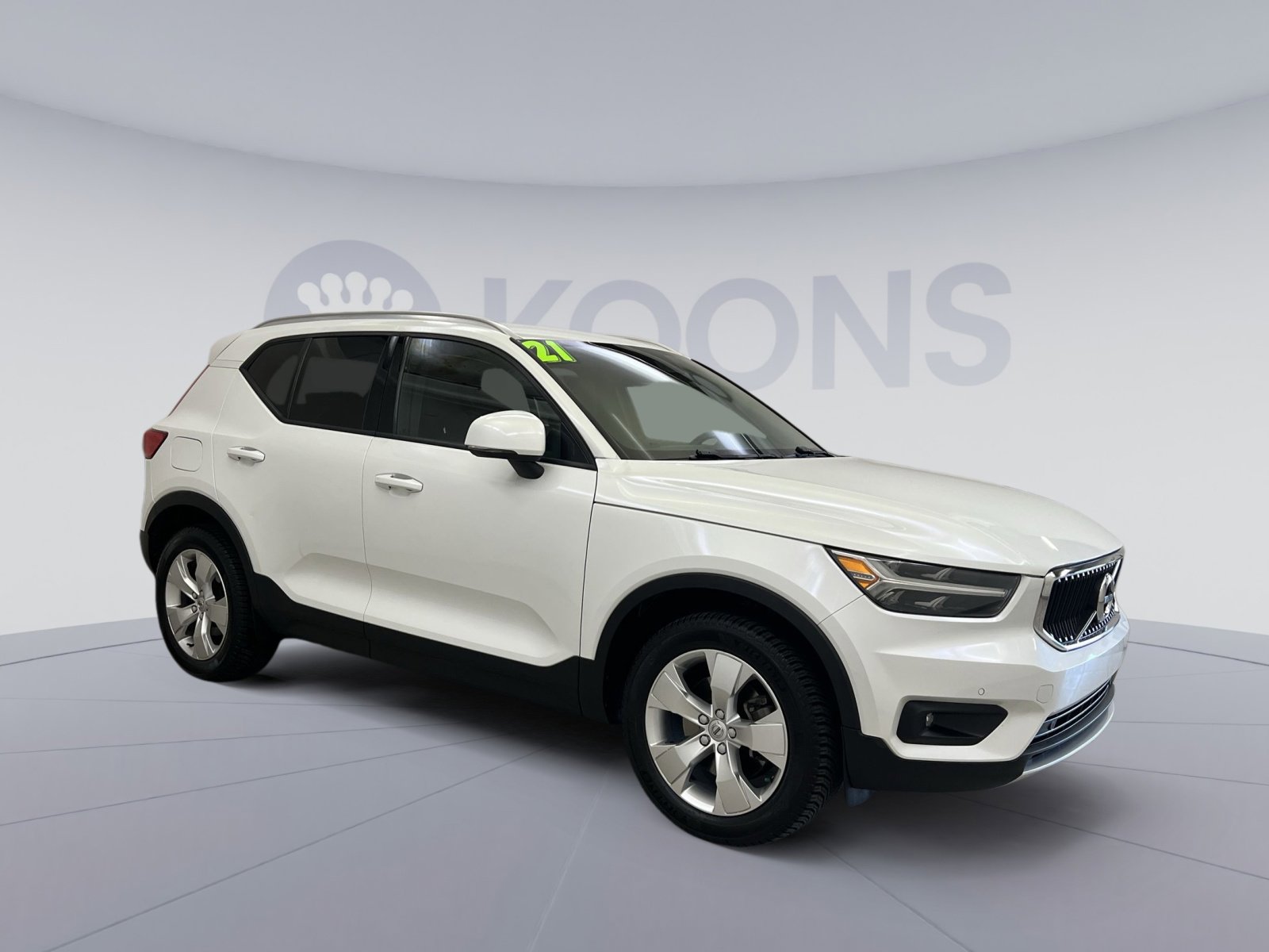 Used 2021 Volvo XC40 T5 Momentum w/ Premium Package image 7