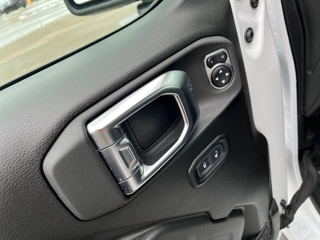 Used 2025 Jeep Wrangler Unlimited Rubicon 4xe w/ Safety Group image 21