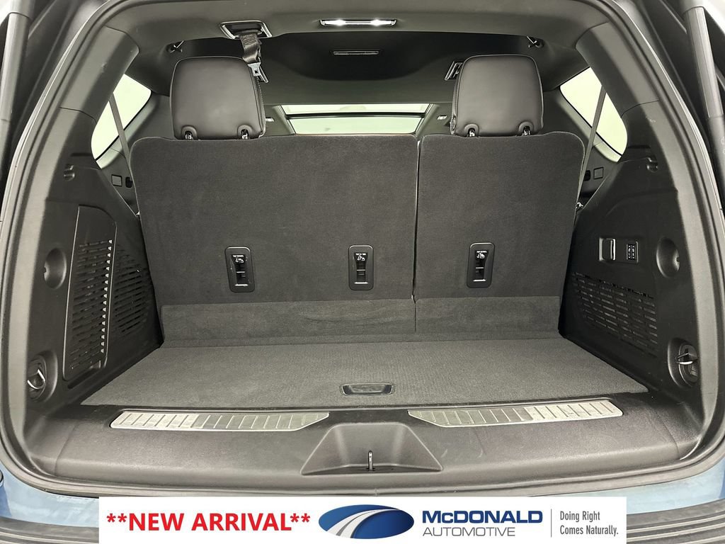 Used 2025 GMC Yukon Denali Ultimate AWD/4WD image 25