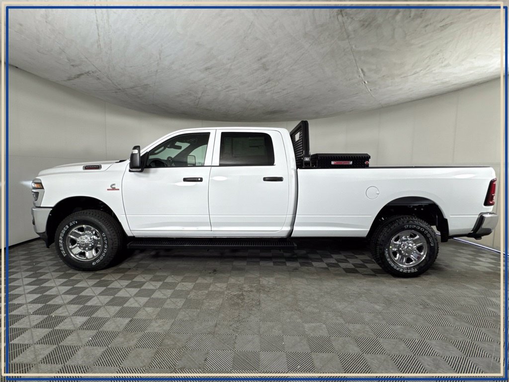 New 2026 RAM 2500 Tradesman AWD/4WD image 8