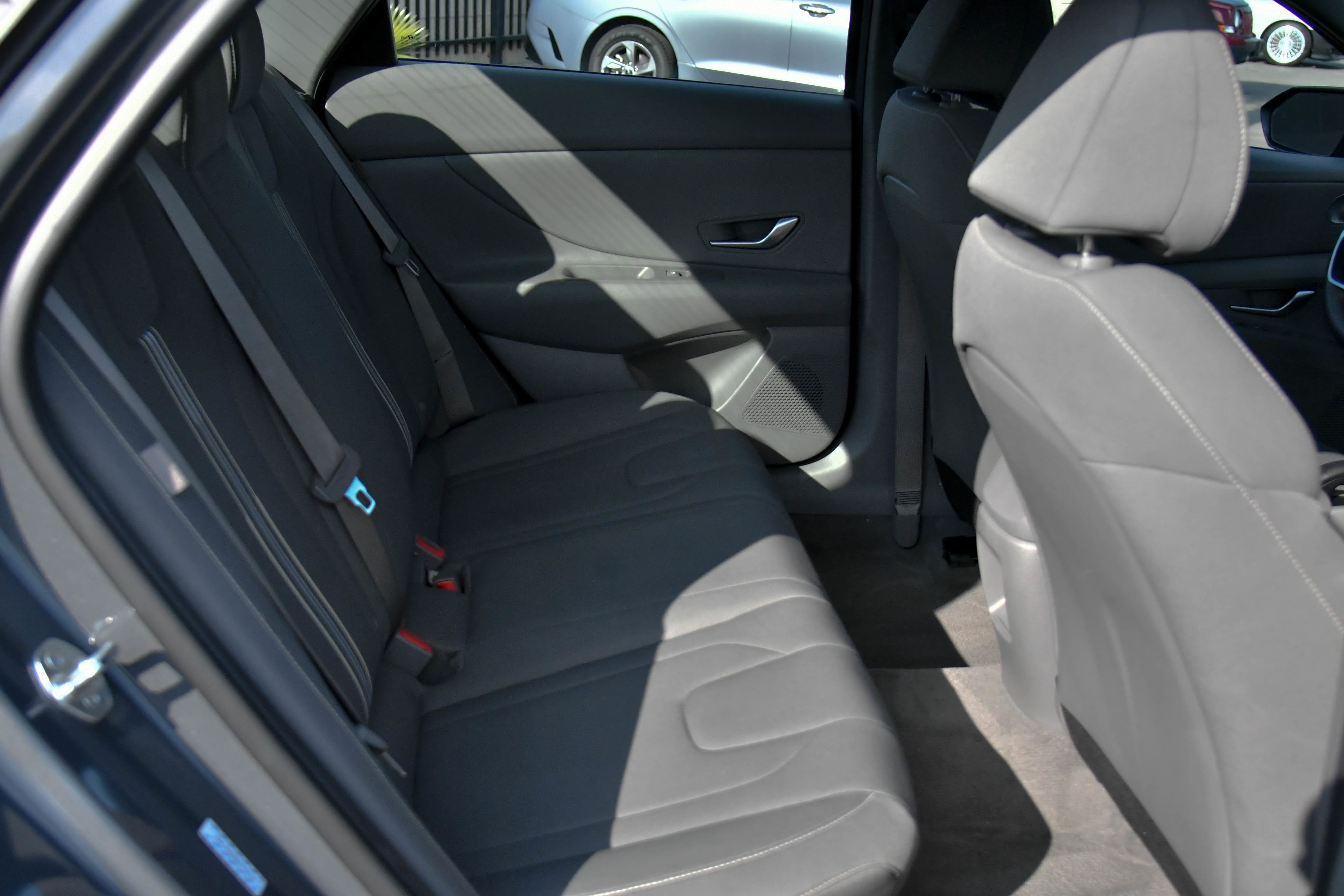 Used 2024 Hyundai Elantra SEL image 40