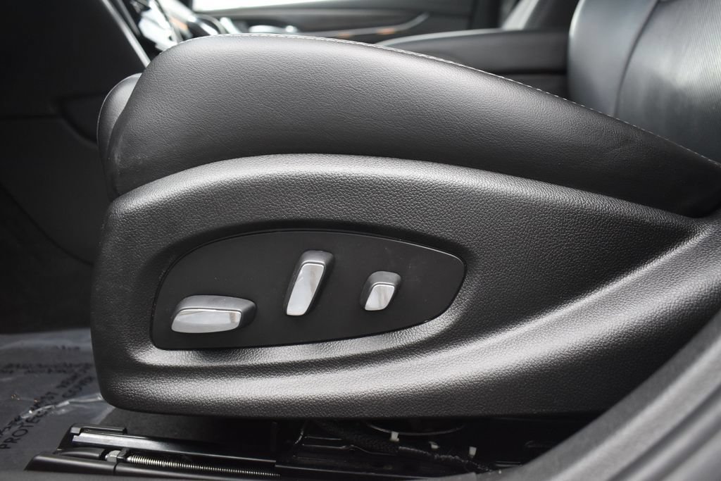 Used 2019 Cadillac XTS Luxury w/ Driver Awareness Package FWD image 12