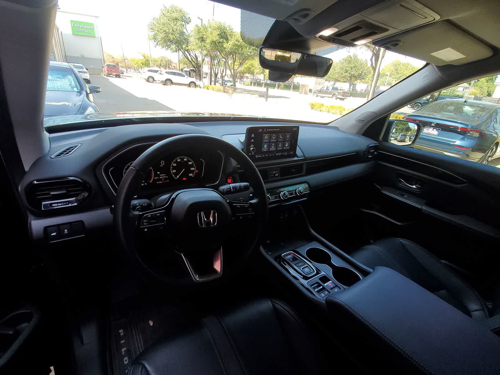 Used 2023 Honda Pilot Touring image 13