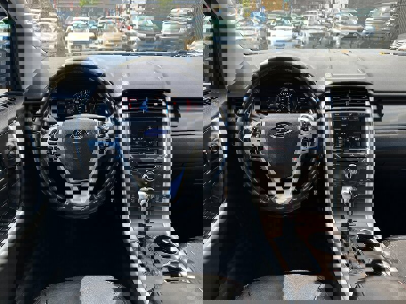 Used 2012 Ford Edge SEL FWD image 17