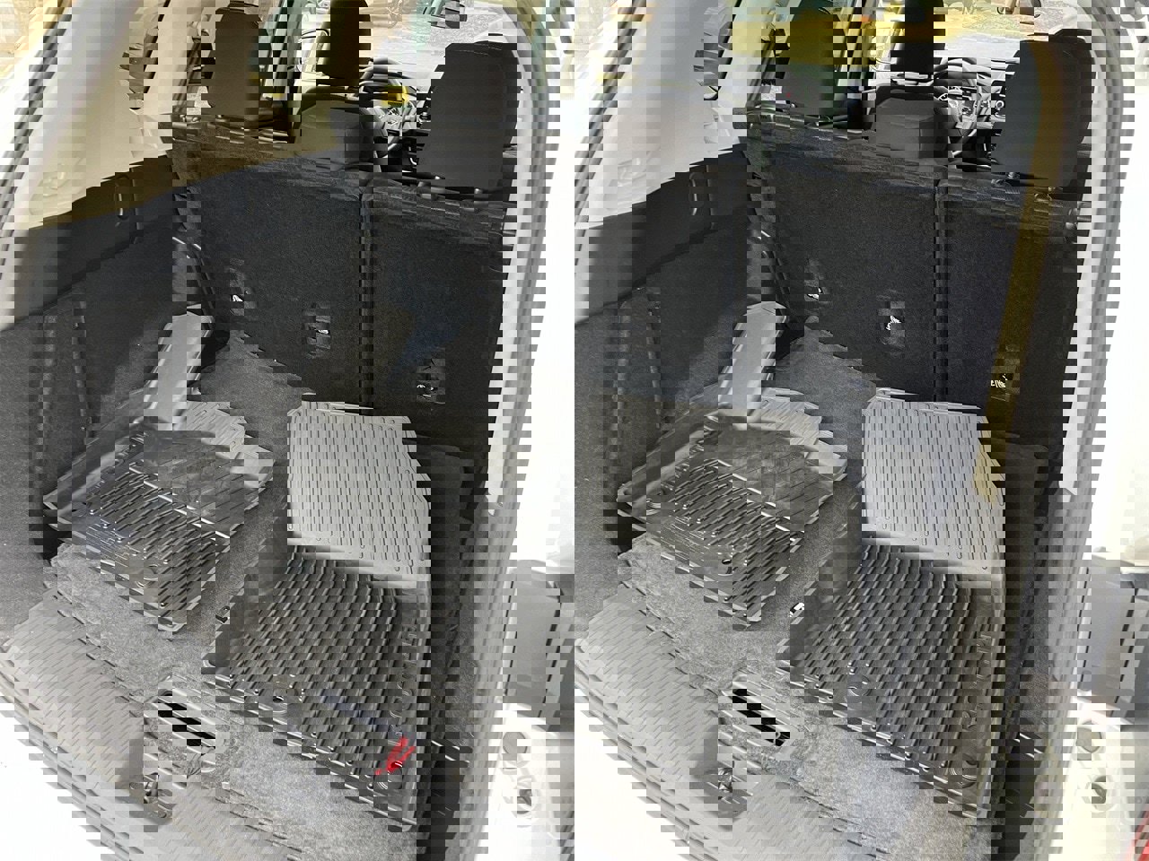 Certified 2024 Nissan Rogue SV image 27