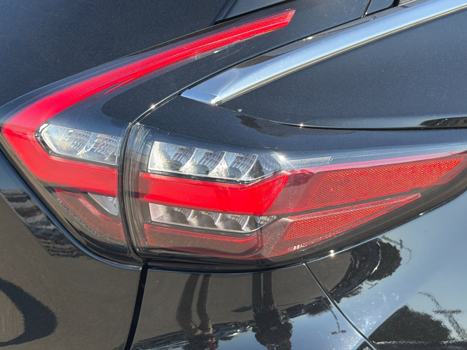 Used 2023 Nissan Murano SV FWD image 39
