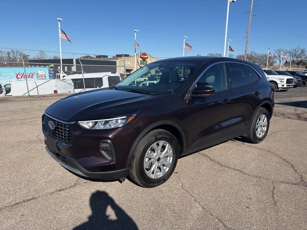 Used 2023 Ford Escape Active w/ Tech Pack #2 image 3